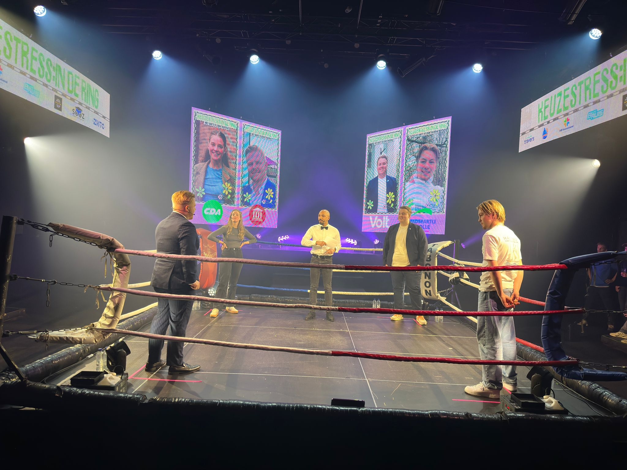 Simon Komdeur (kandidaat 15) bij studentendebat